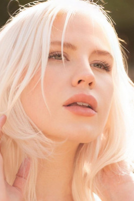 Lennon Elizabeth